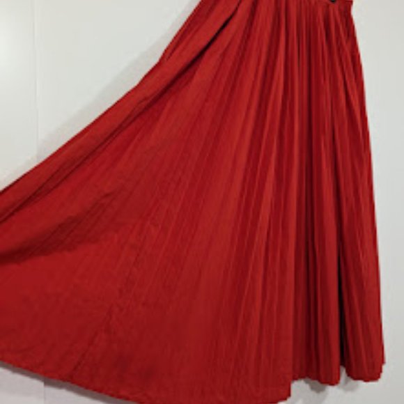Red Elastic Waist Maxi Skirt s:3x (actually 1X) - Picture 1 of 8